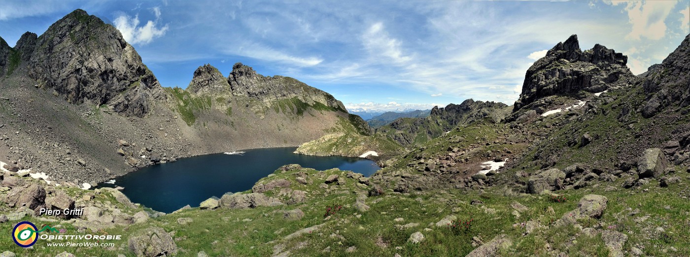 03 Al Lago Rotondo di Trona (2224 m).jpg